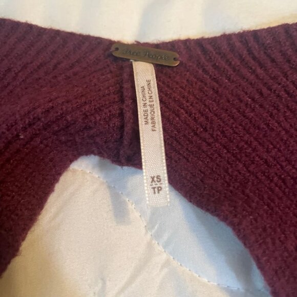 Free People Scoop Neck Cutout Sweater Burgundy XS - Picture 4 of 4